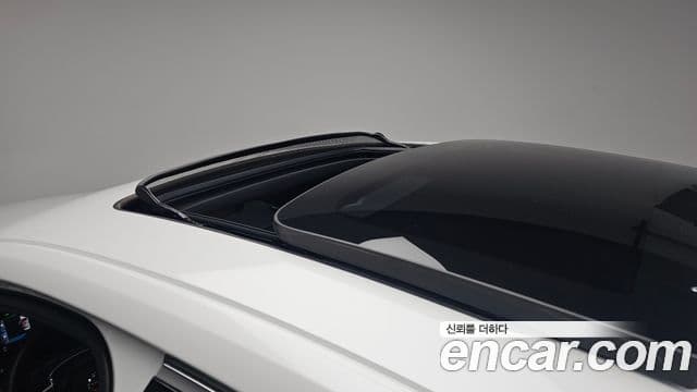 Volvo S60 2023 — Photo 28/36