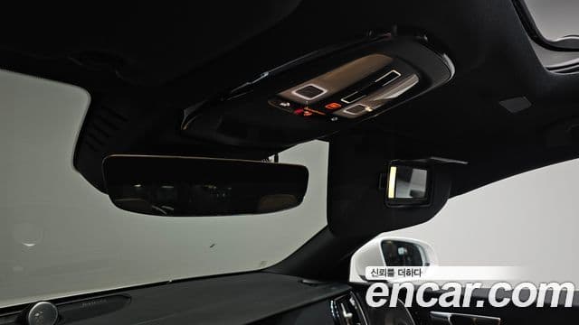 Volvo S60 2023 — Photo 3/36