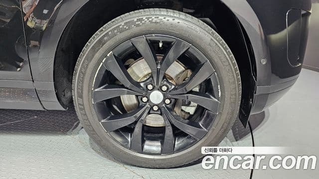 Land Rover Range Rover Evoque 2020 — Photo 23/32