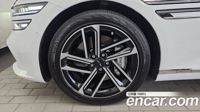 Genesis Electrified G80 2024 — фото 5 из 20