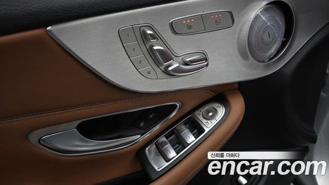 Mercedes-Benz C-Class 2019 — Şəkil 17/20