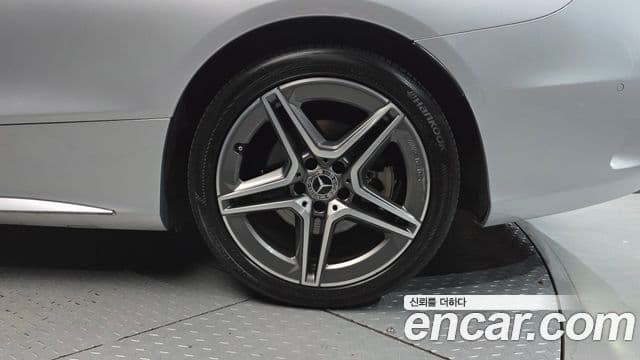 Mercedes-Benz C-Class 2019 — Şəkil 27/32