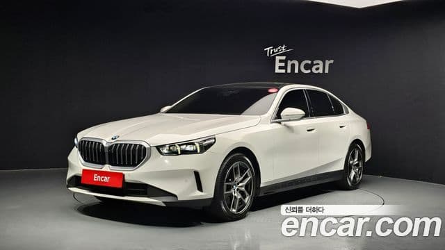 BMW 5 Series 2023 — Şəkil 1/20