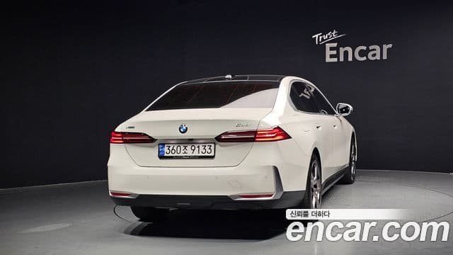 BMW 5 Series 2023 — Şəkil 4/20