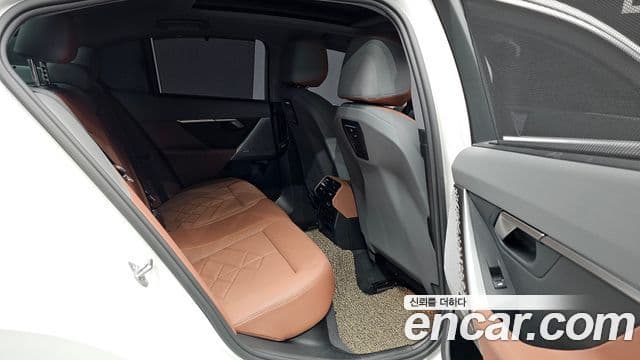 BMW 5 Series 2023 — Şəkil 12/20