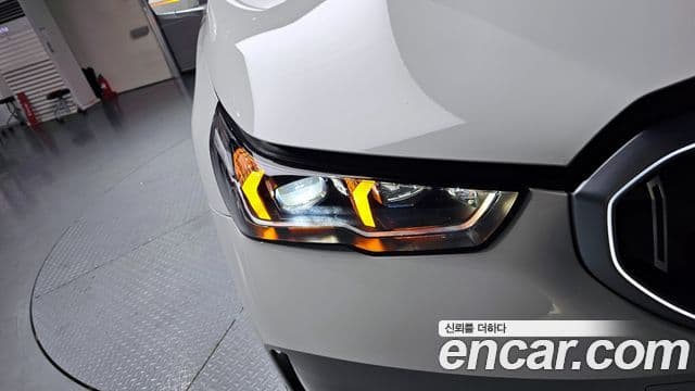 BMW 5 Series 2023 — Şəkil 14/30