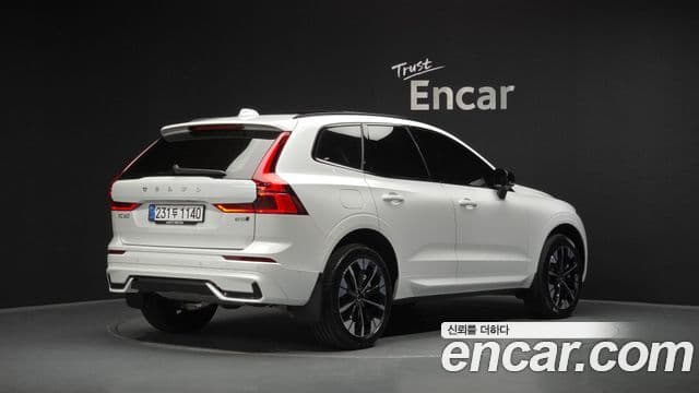 Volvo XC60 2025 — Şəkil 2/20