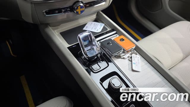 Volvo XC60 2025 — Şəkil 8/20