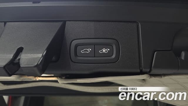 Volvo XC60 2025 — Photo 9/38