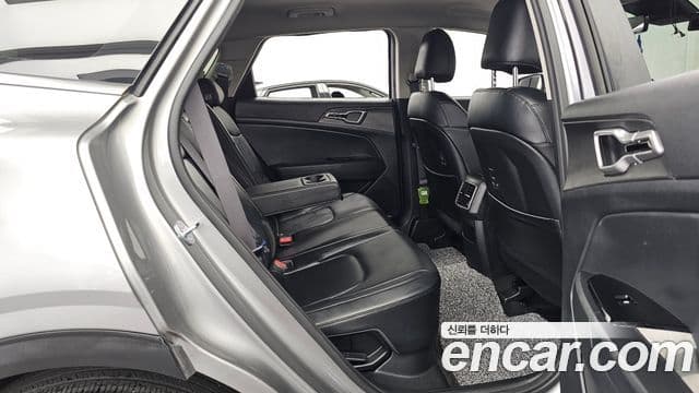 Kia Sportage 2023 — Şəkil 12/20