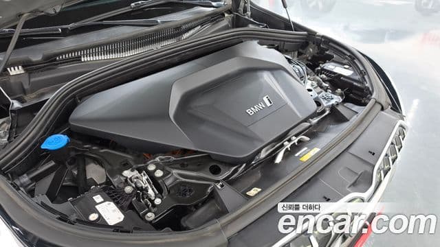 BMW iX1 2023 — ფოტო 13/37