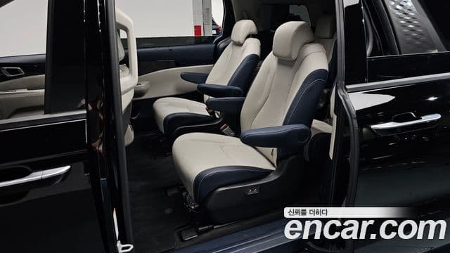 Kia Carnival 2024 — Şəkil 11/20