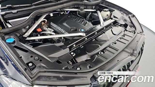 BMW X6 2025 — Photo 22/37
