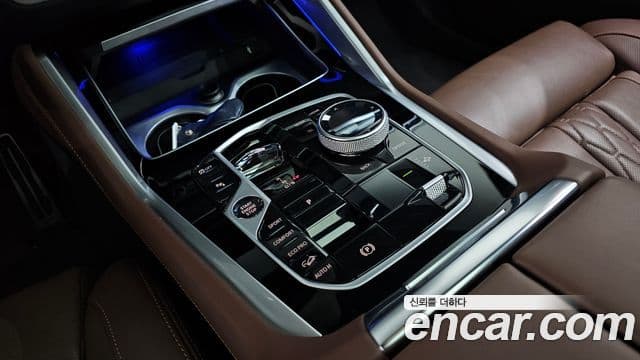 BMW X6 2025 — Photo 16/37