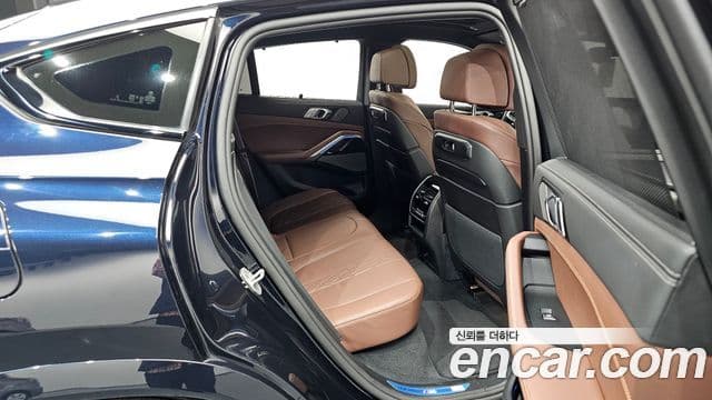 BMW X6 2025 — Photo 32/37