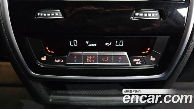 BMW X6 2025 — Photo 8/37