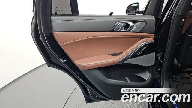 BMW X6 2025 — Photo 18/37