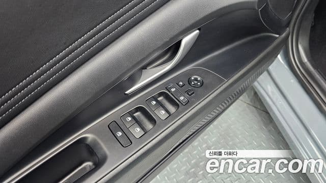 Hyundai Avante 2022 — ფოტო 19/20