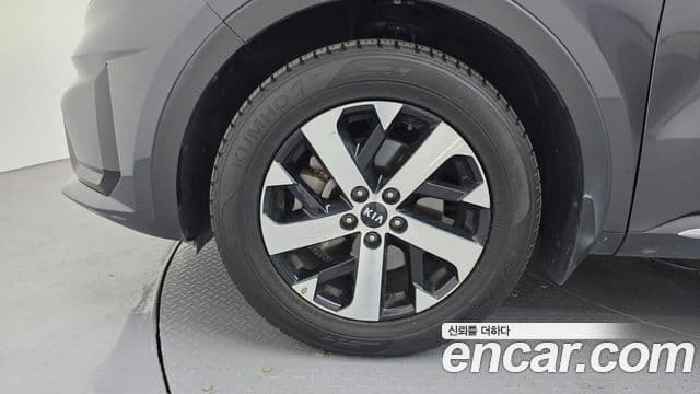 Kia Sorento 2020 — ფოტო 5/20