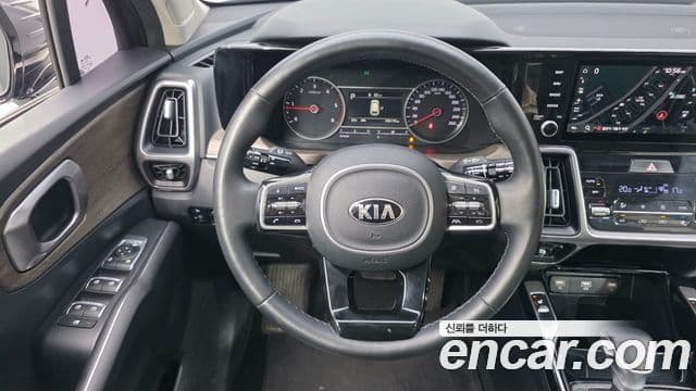 Kia Sorento 2020 — ფოტო 13/20