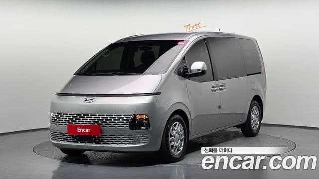 Hyundai Staria 2021 — Фото 1/20