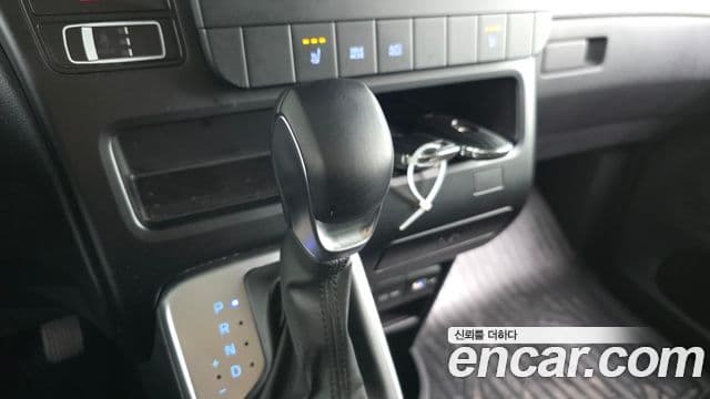 Hyundai Staria 2021 — Фото 9/20