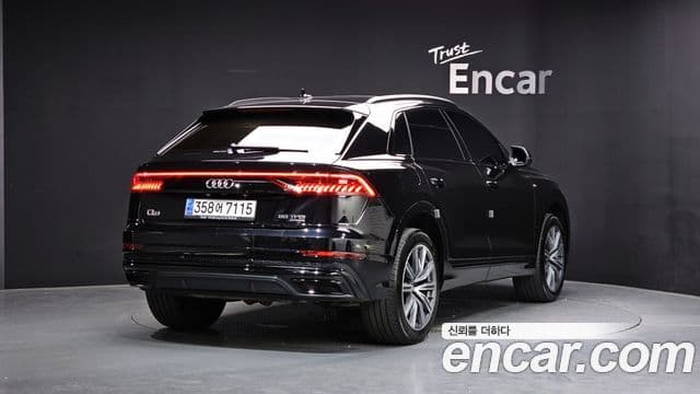 Audi Q8 2021 — Photo 3/20