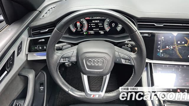 Audi Q8 2021 — Photo 13/20