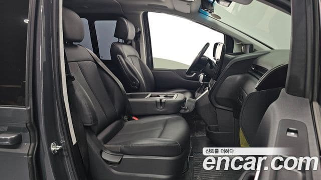 Hyundai Staria 2025 — Şəkil 10/20
