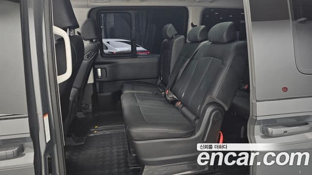 Hyundai Staria 2025 — Şəkil 12/20