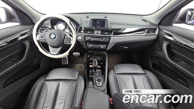 BMW X1 2019 — ფოტო 8/20