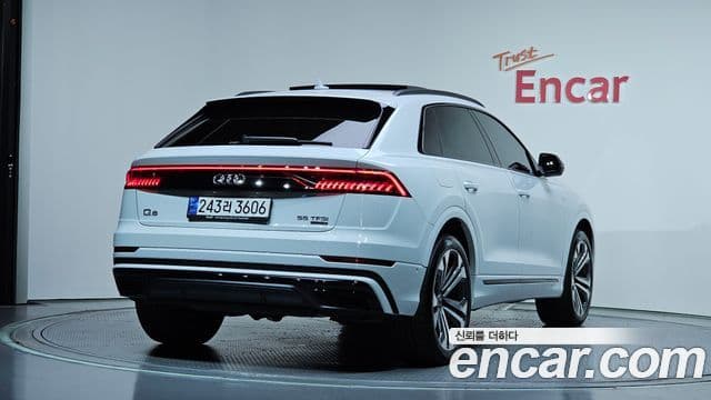 Audi Q7 2023 — Şəkil 2/20