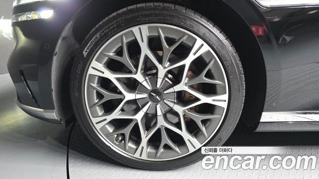 Genesis G90 2023 — Photo 6/20