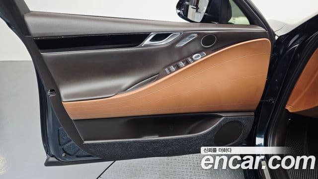 Genesis G80 2021 — Photo 10/31