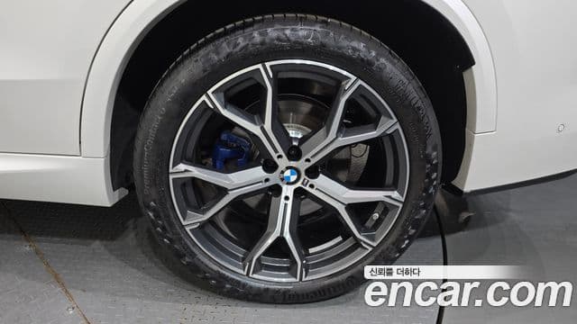 BMW X5 2025 — Photo 27/35