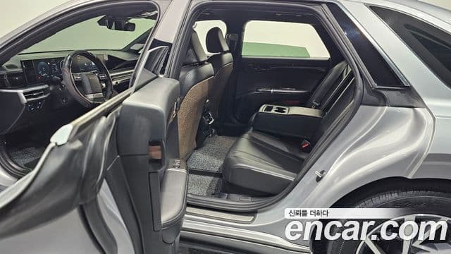 Hyundai Grandeur Hybrid 2023 — ფოტო 29/30