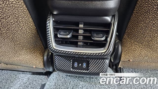 Hyundai Grandeur Hybrid 2023 — ფოტო 7/30