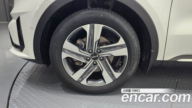Kia Sorento 2022 — ფოტო 5/20