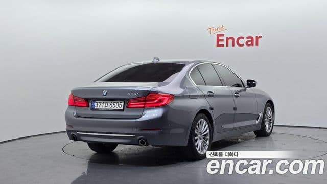 BMW 5 Series 2019 — Фото 2/20