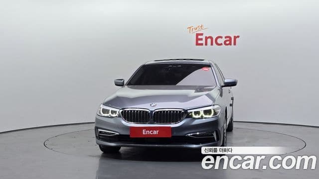 BMW 5 Series 2019 — Фото 3/20
