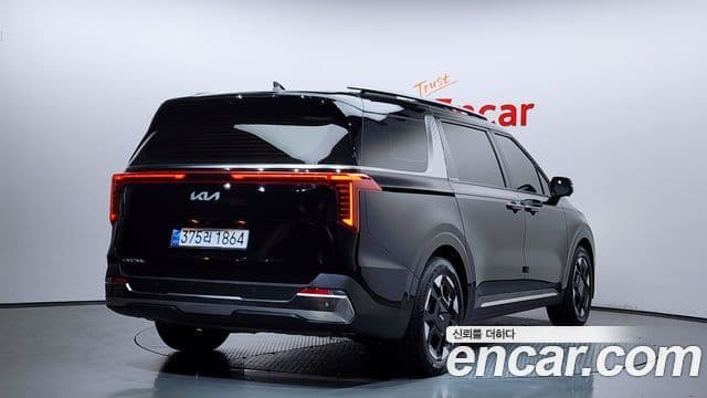 Kia Carnival 2024 — Фото 2/20
