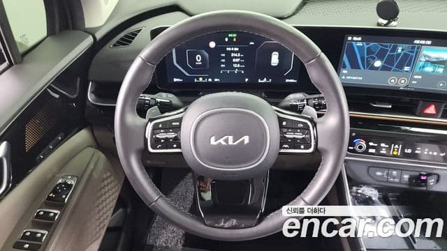 Kia Carnival 2024 — Фото 13/20