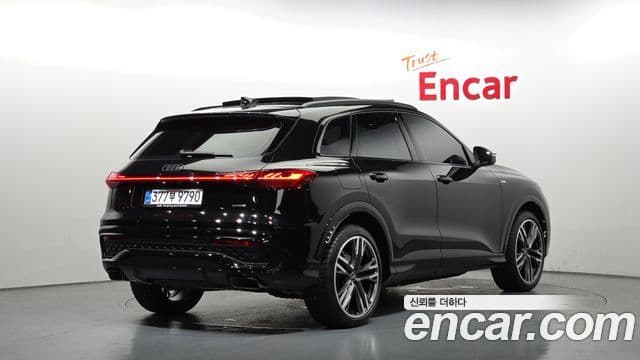 Audi Q5 2025 — Şəkil 2/20