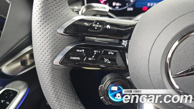 Mercedes-Benz GLC-Class 2025 — Photo 33/35