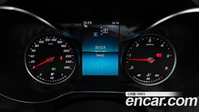 Mercedes-Benz C-Class 2019 — Şəkil 8/20