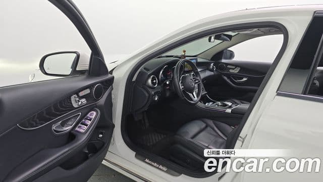 Mercedes-Benz C-Class 2019 — Şəkil 10/20