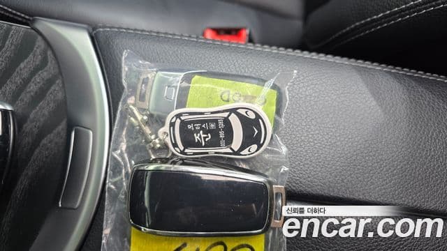Mercedes-Benz C-Class 2019 — Şəkil 16/20