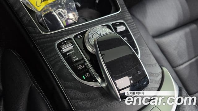 Mercedes-Benz C-Class 2019 — Şəkil 18/20