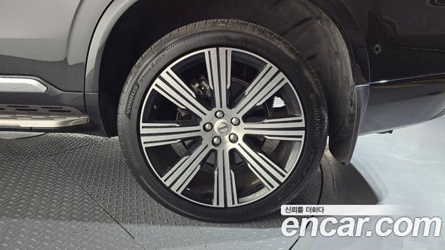 Volvo XC90 2022 — Photo 20/37