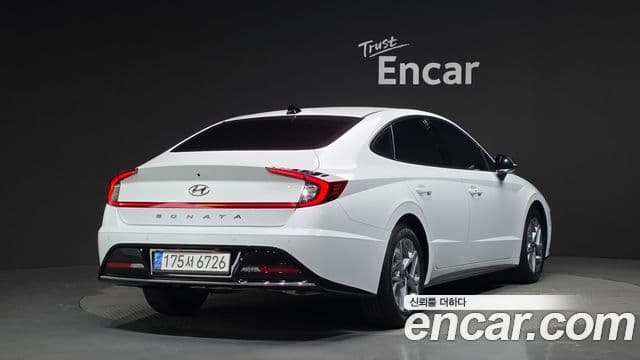 Hyundai Sonata 2022 — ფოტო 2/20